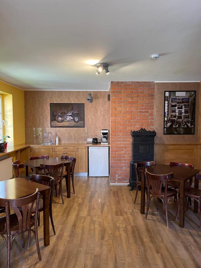 Aleksandri Guesthouse Pärnu Esterno foto