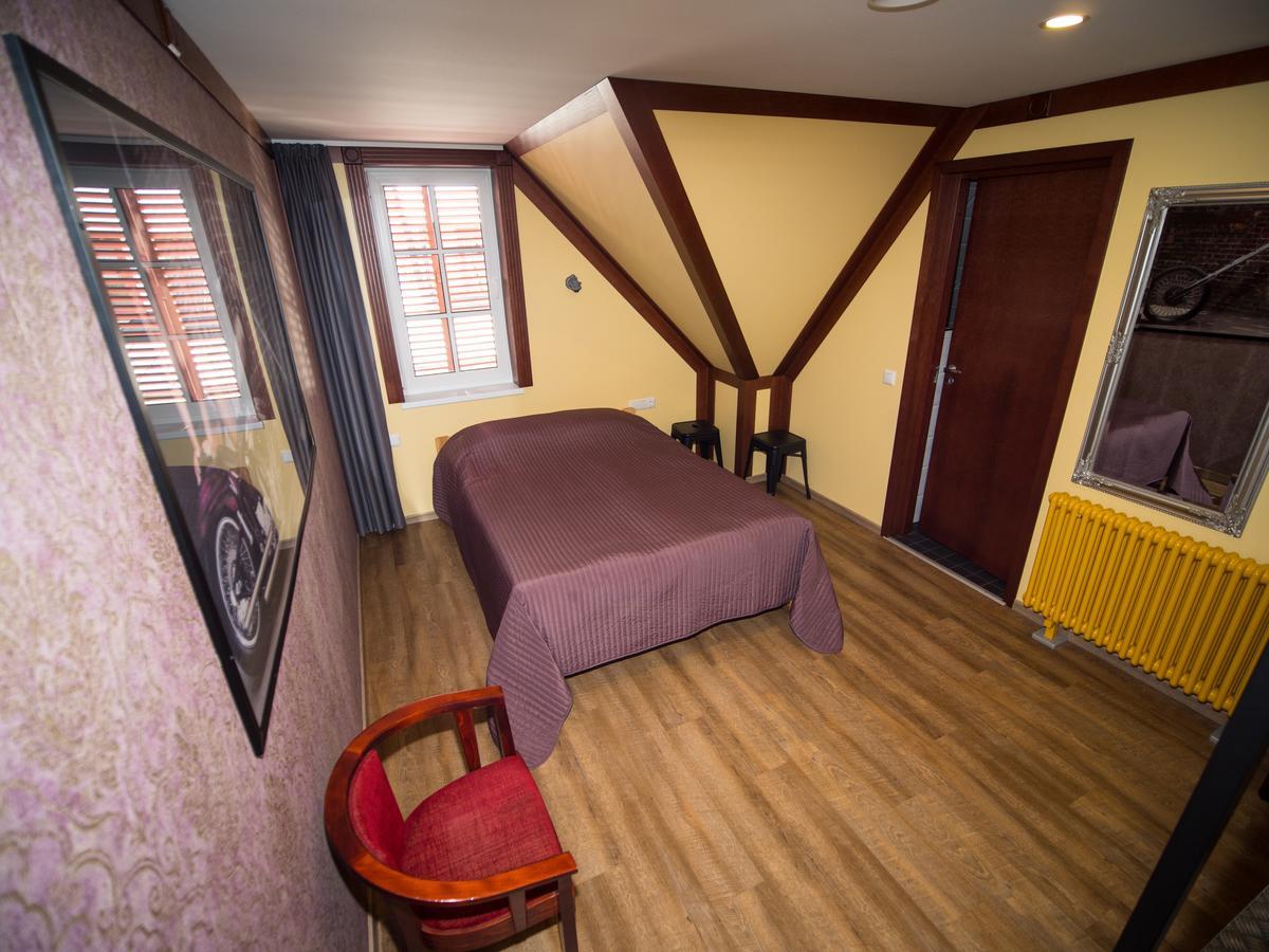 Aleksandri Guesthouse Pärnu Esterno foto